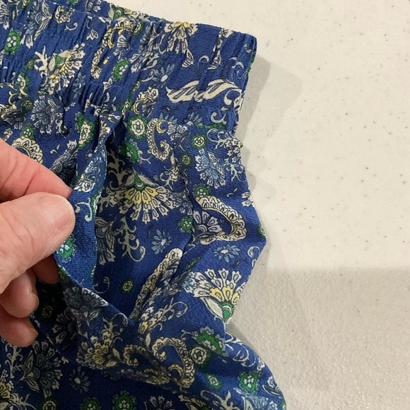 NWT Max Studio Pull On Shorts Elastic Waist Blue Floral Paisley Women’s Size Sm - Picture 7 of 11